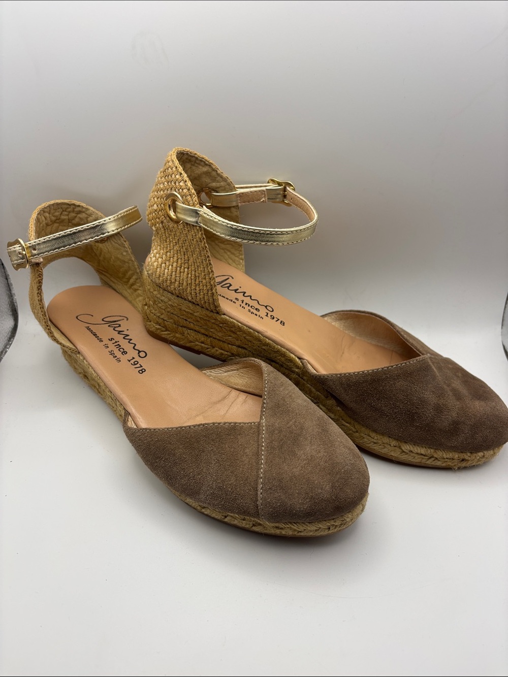 Gaimo Taupe Suede Espadrille Wedge with Gold Ankle Strap Size 40/9
